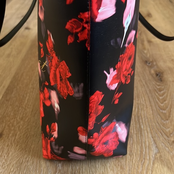 Large Tote - Picture 14 of 16